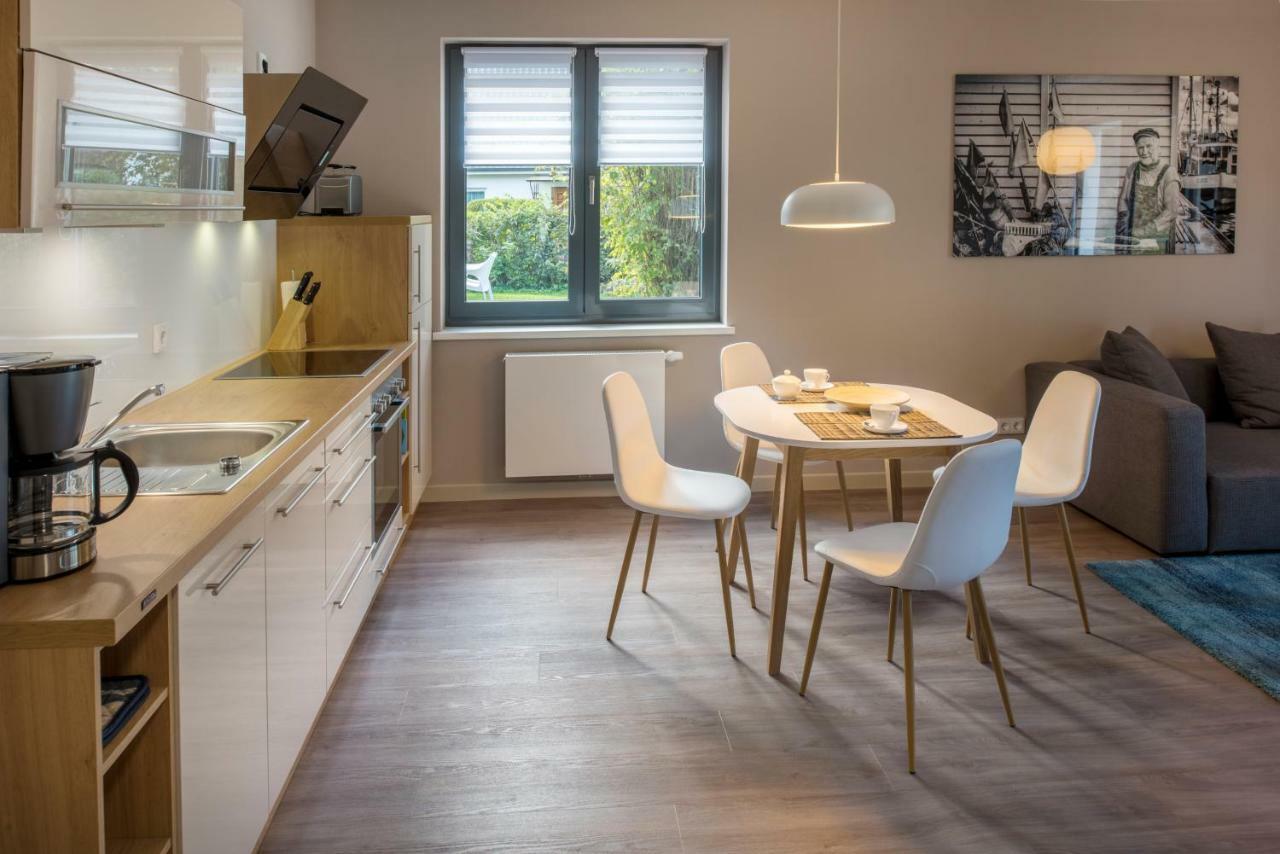 Haus am Deich Ferienwohnungen Prerow Exterior foto